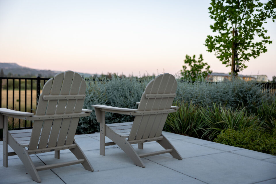 Hillside Patio Lounge